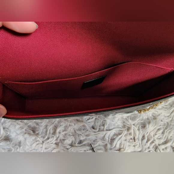 CHANEL Caviar Quilted Wallet On Chain WOC Red - Picture 9 of 9